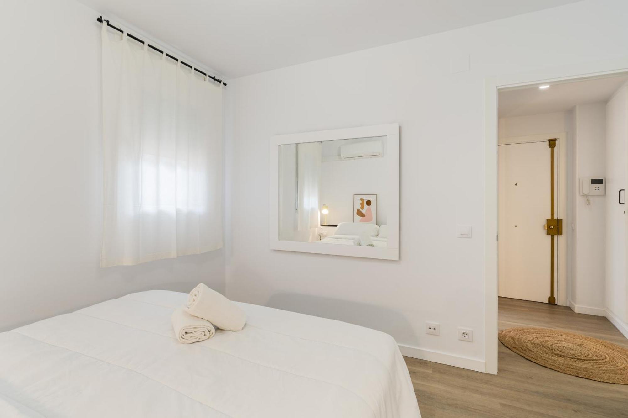 Apartamento Con Dos Grandes Terrazas En ชีโรนา ภายนอก รูปภาพ