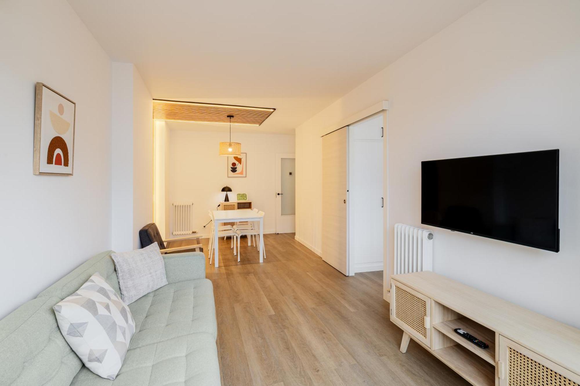 Apartamento Con Dos Grandes Terrazas En ชีโรนา ภายนอก รูปภาพ